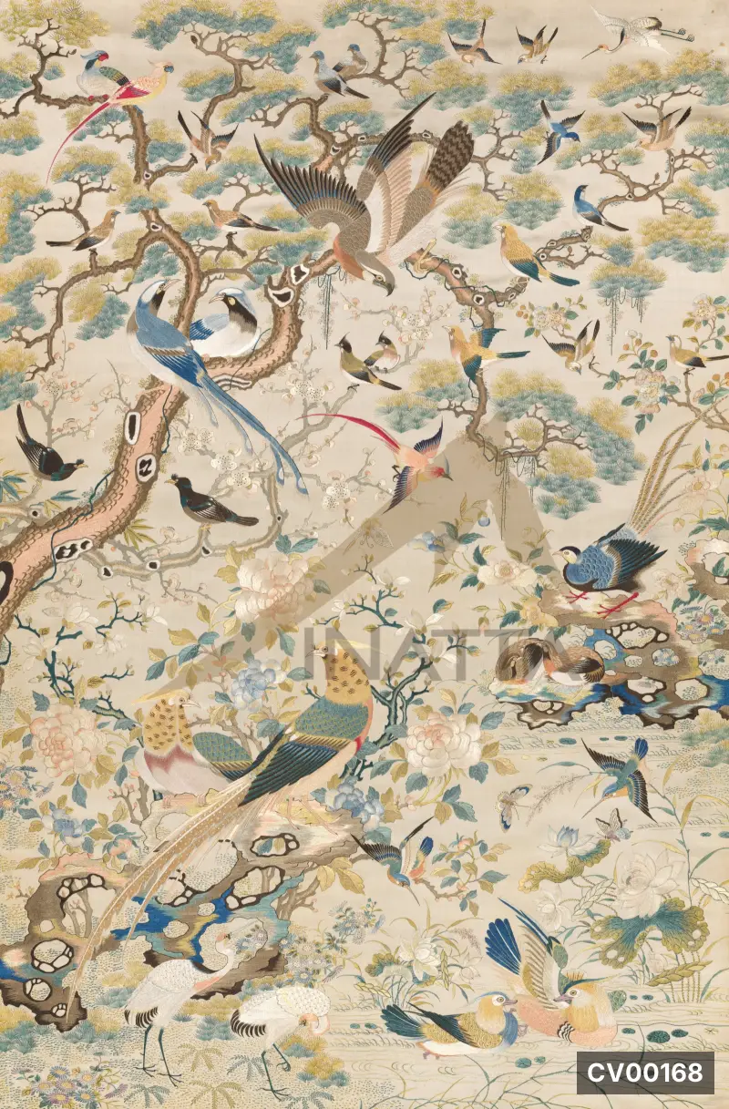 Bức tranh hoa chim phong cách thêu lụa Á Đông cổ điển với chim trĩ, bách bird và hoa mẫu đơn trên nền màu kem