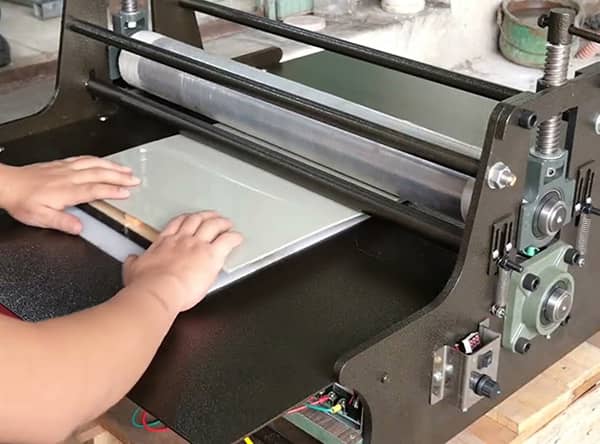 Bế (Die-Cutting) là gì ? Quy trình bế sản phẩm trong in ấn