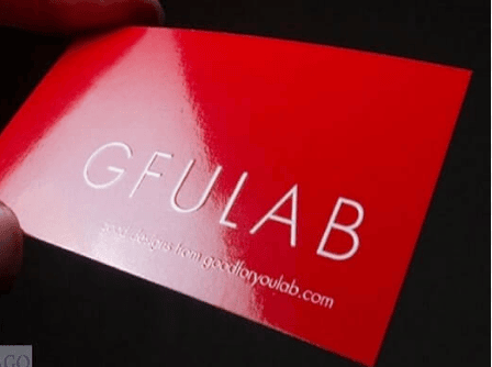 UV Coating to&agrave;n phần tr&ecirc;n 1 namecard